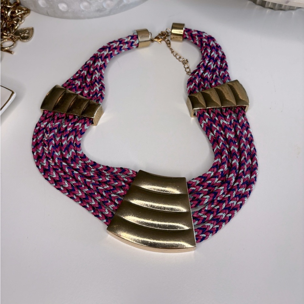 #4. H&M Pink and Gold Necklace